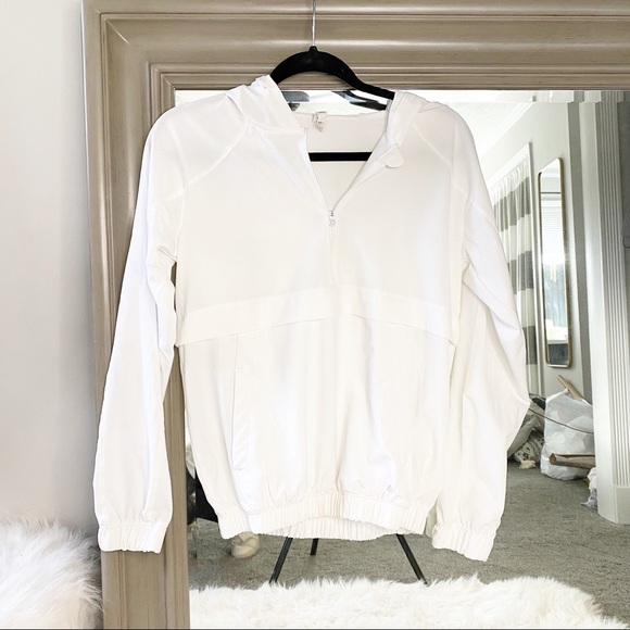 ⚡️Layers White Quarter Zip - Picture 1 of 9